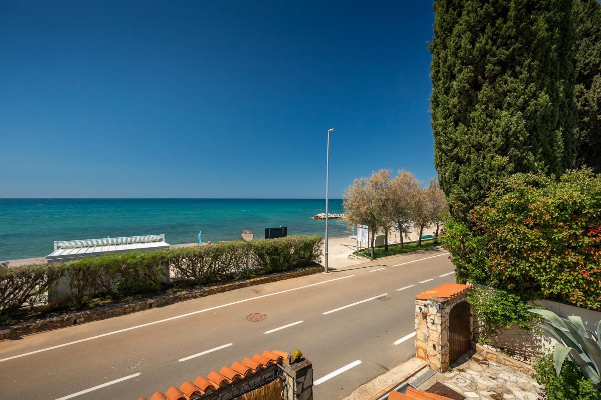 Beach House - Sea Breeze Porec Ngoại thất bức ảnh